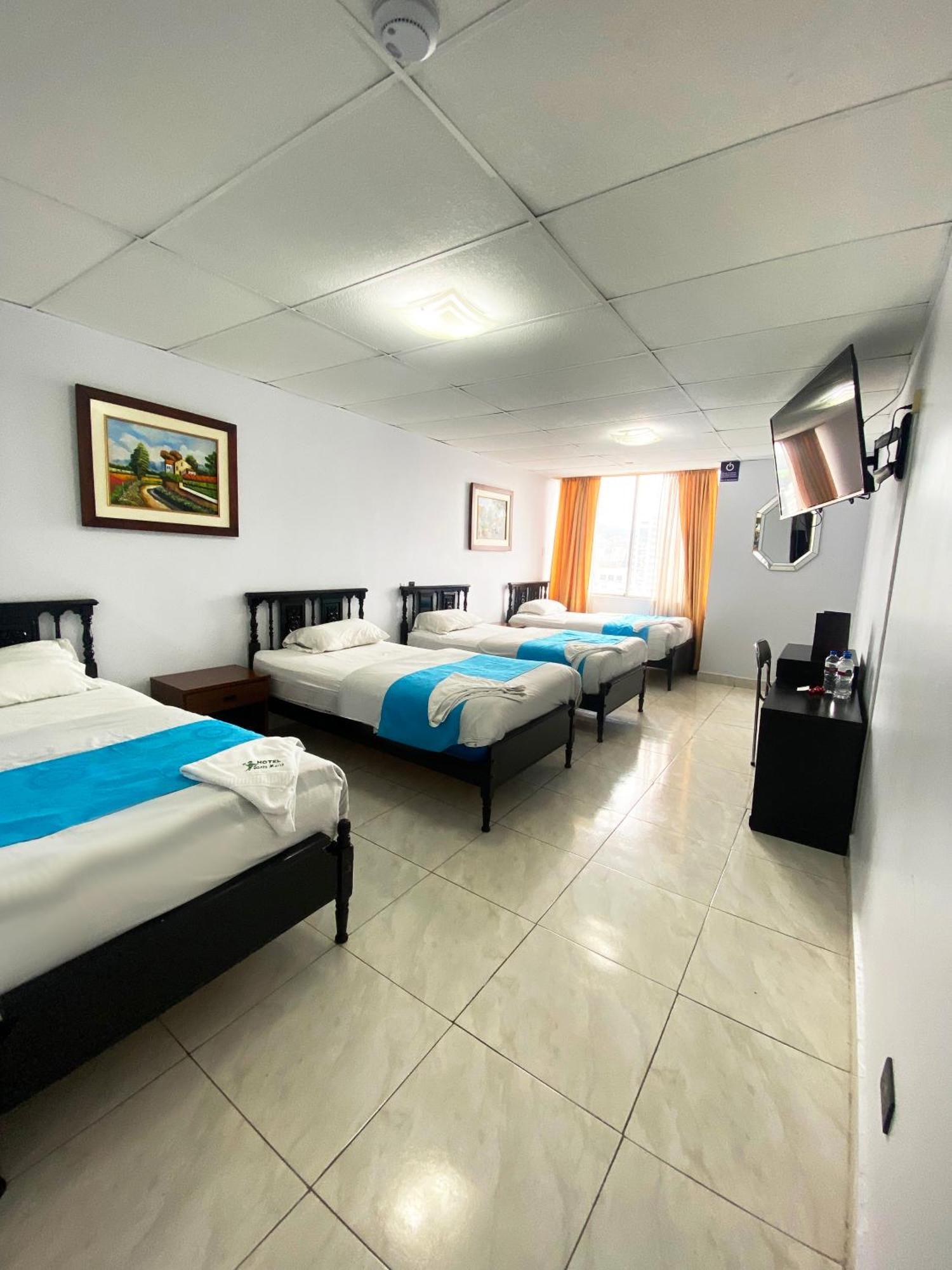 Val Santamaria Hotel