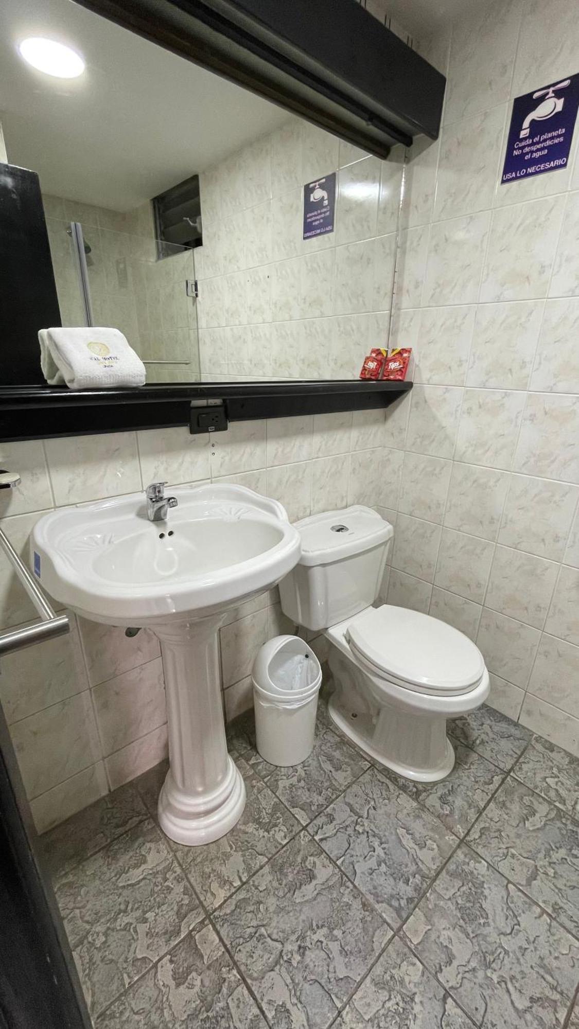 Hotel Val Santamaria Quito